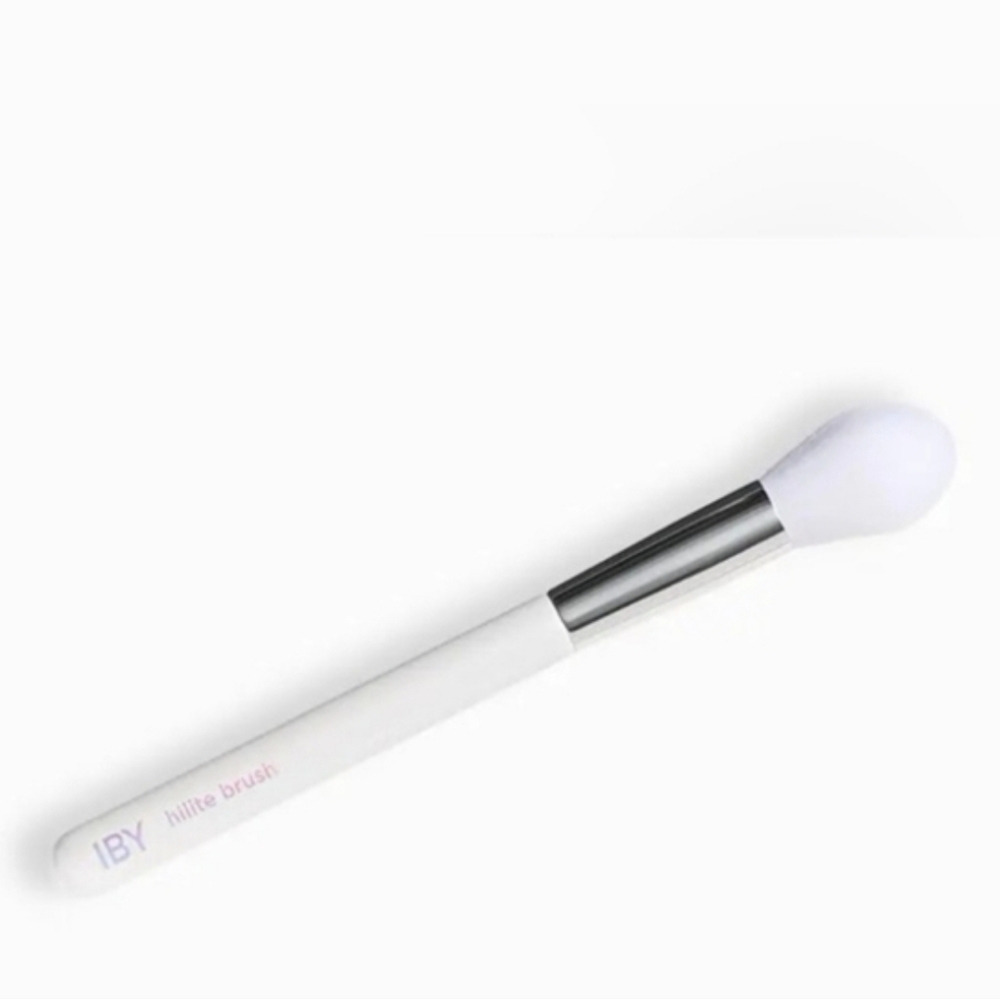New IBY White Hilite Brush